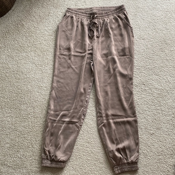NWOT Lauriebelles “Keep Going Joggers” - Picture 5 of 8